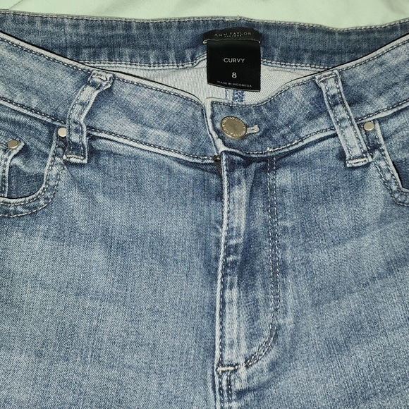 Ann Taylor Denim - NWOT! Ann Taylor Women's Curvy Blue Jeans Curvy Size 8